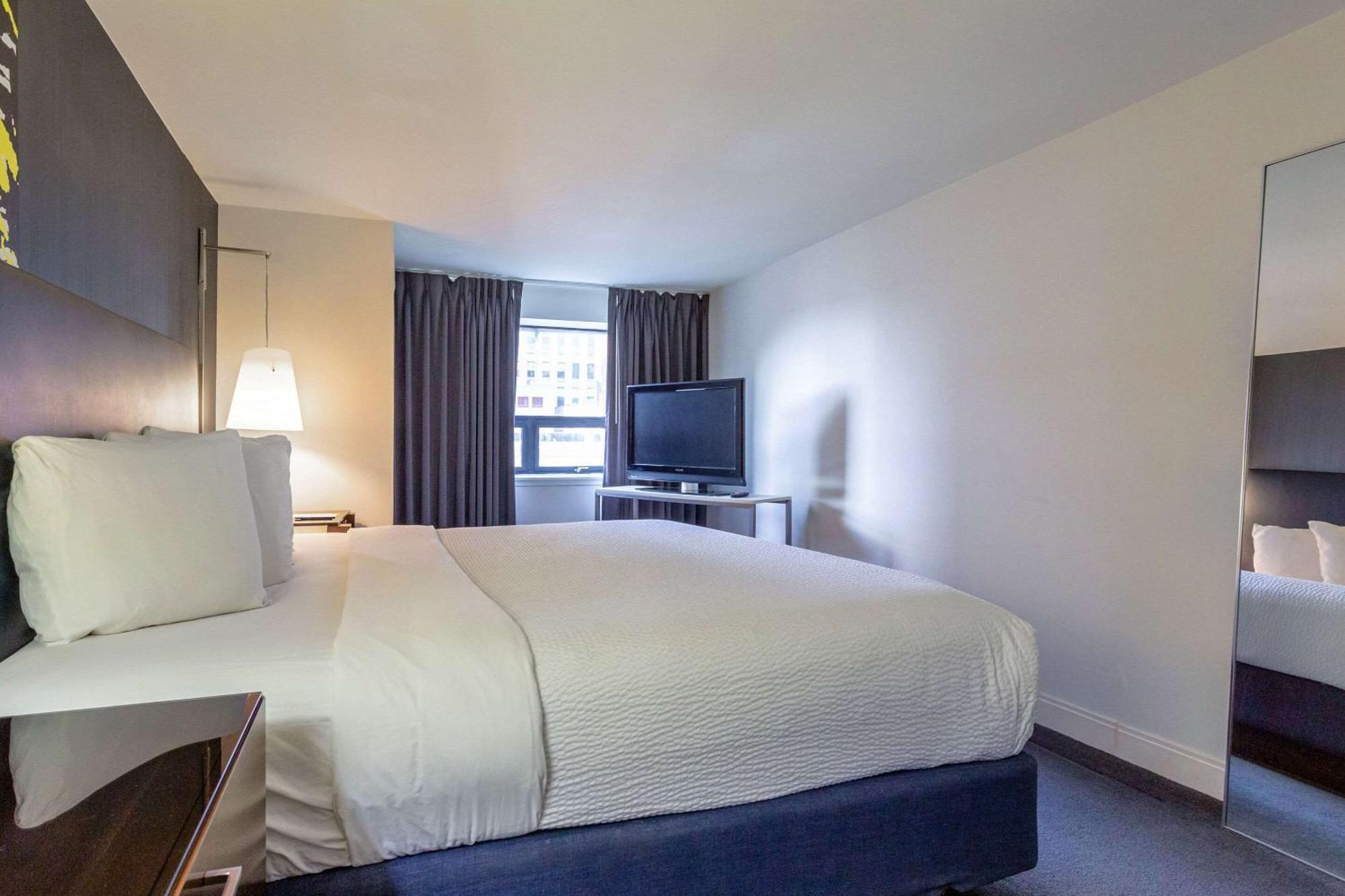 Comfort Inn & Suites Baltimore Inner Harbor Bagian luar foto